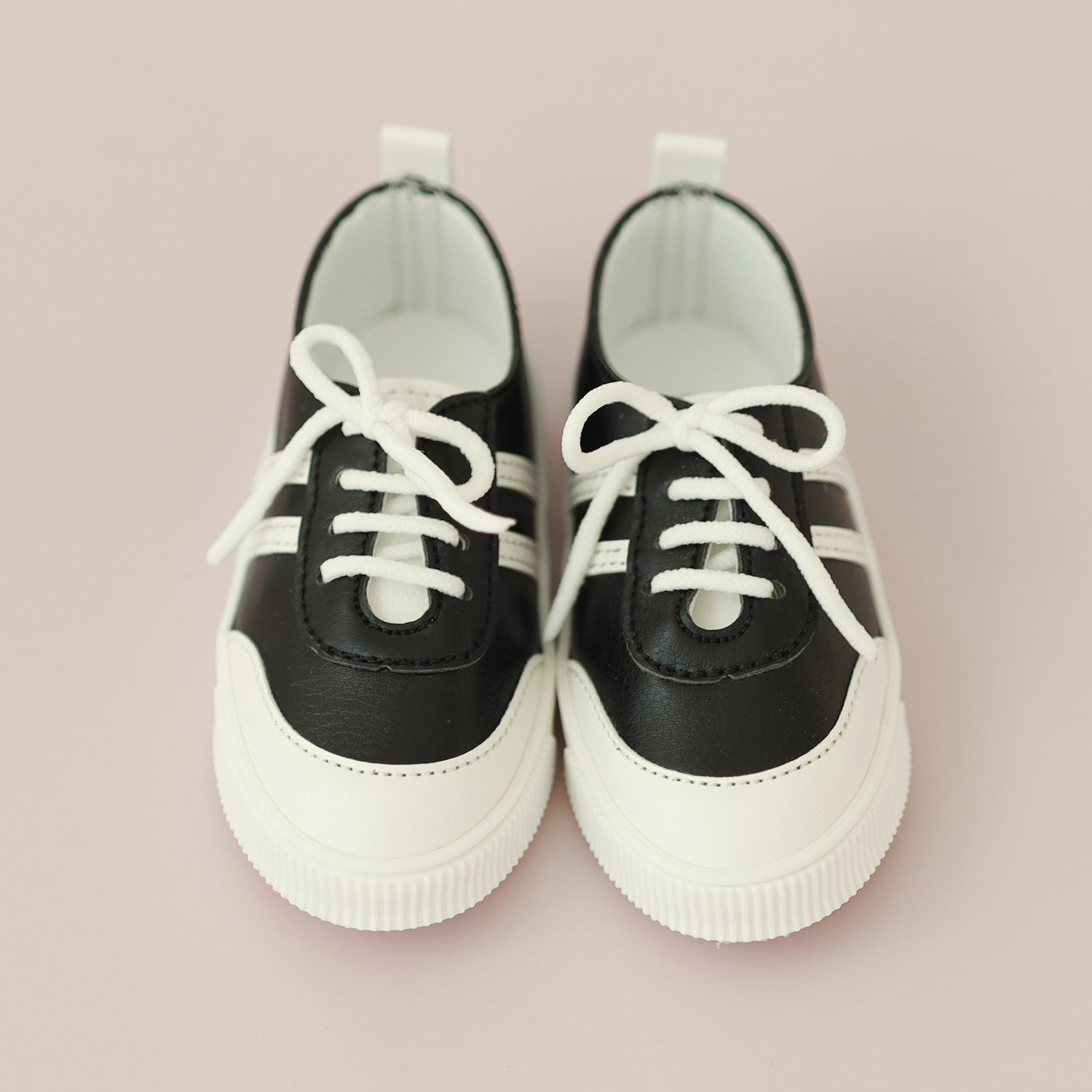 [SD9-16 Girl] Line sneakers. Black